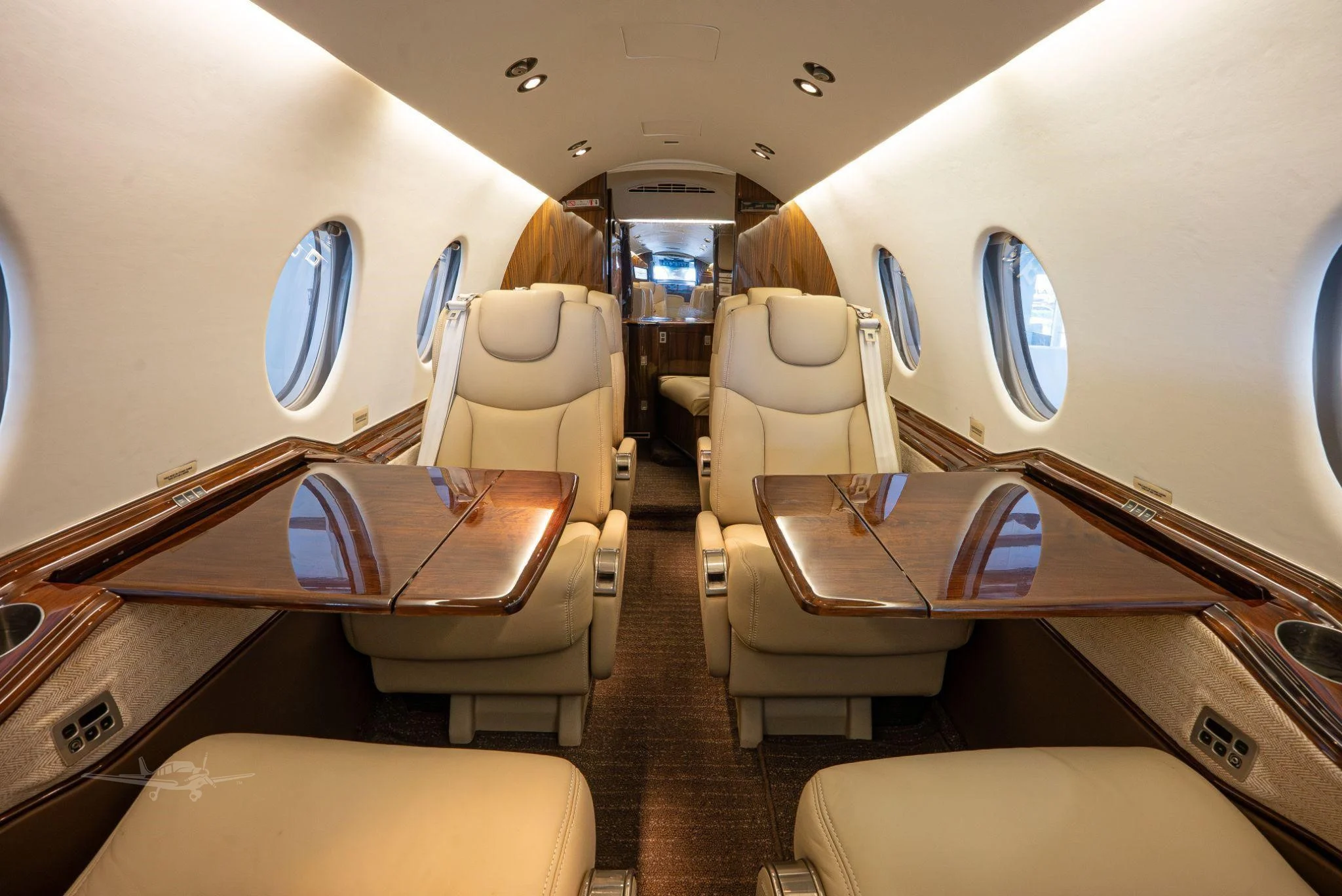 Hawker 400 XP 5 hawket 400xp jet aircraft 5