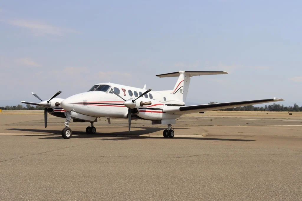 Bechacraft King Air 200 1 king