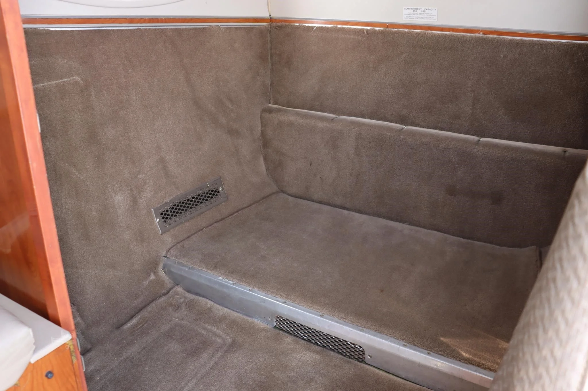 Bechacraft King Air 200 5 king cabine 3